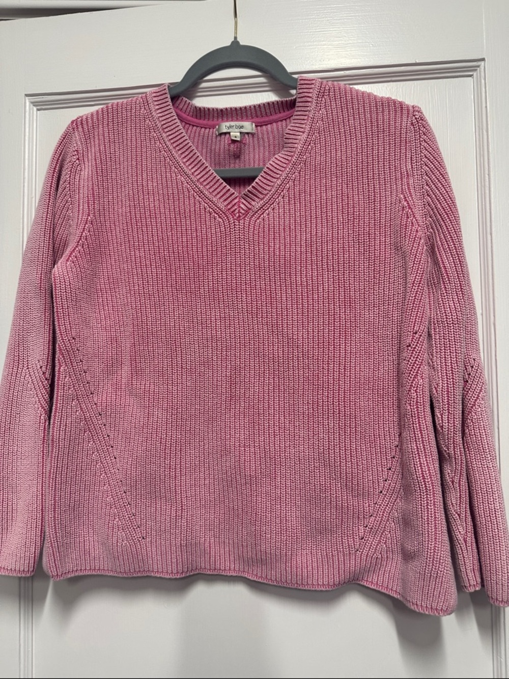 Tyler boe washed out pink  V-Neck Ribbed Cotton Sweater